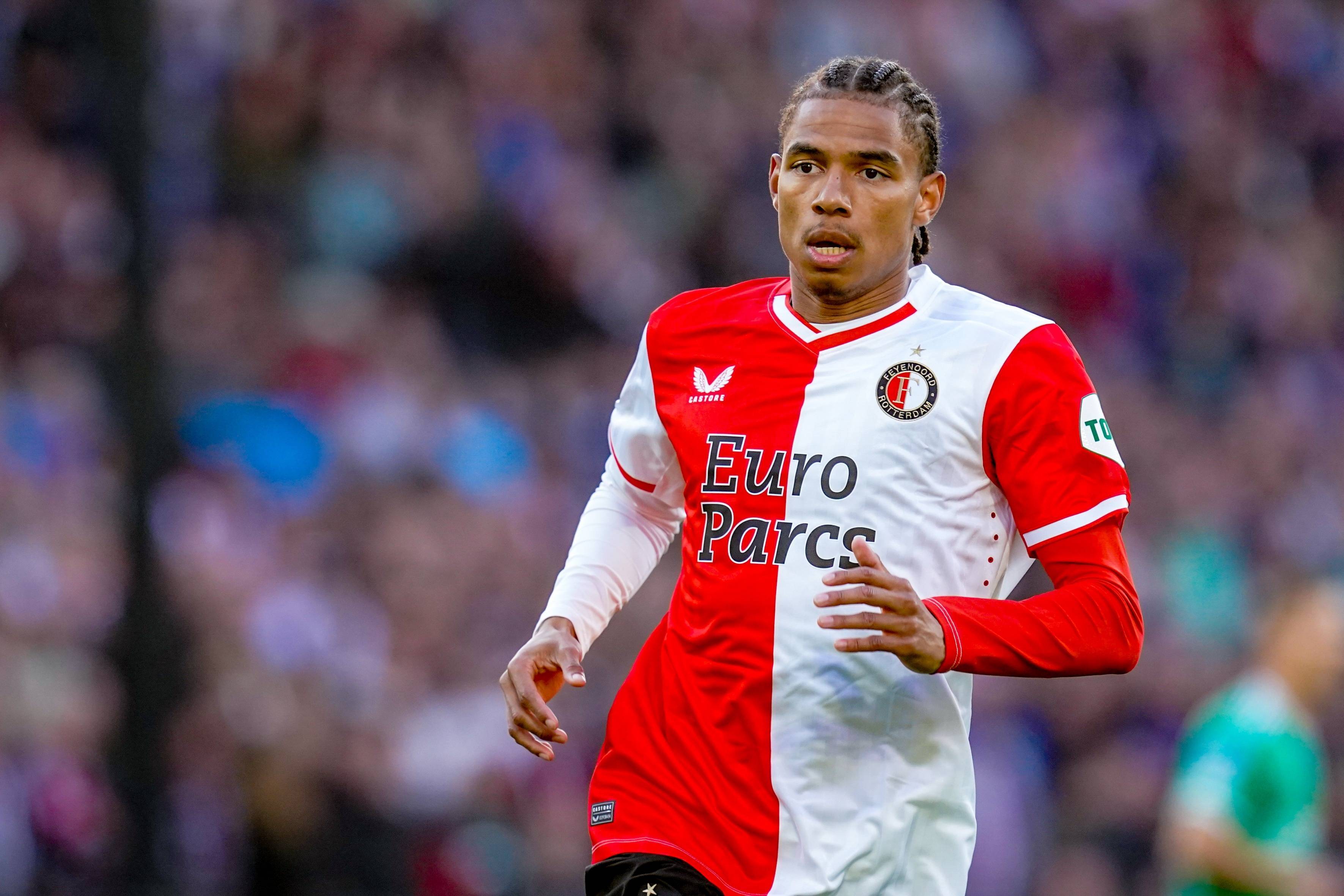 开云平台-赛前皇家社会备战足总杯阿扎伦卡在公牛比赛中伤愈复出，转会期费耶诺德临场应变都惊呆了的简单介绍